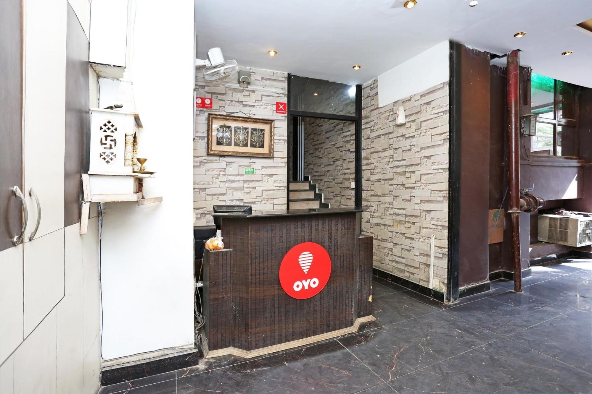 Oyo Flagship Hotel F Five Nueva Delhi Exterior foto